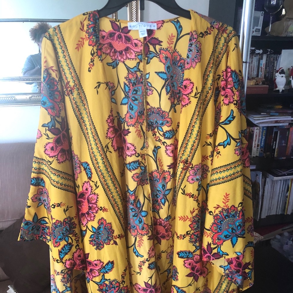 Kaftan/cover up/ flowy
